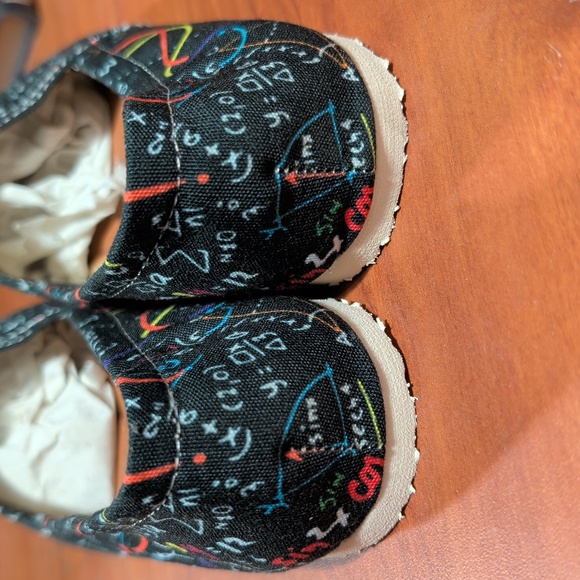 Custom Shoes - Picture 3 of 4